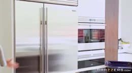sarah vandala sale her house with her pussy