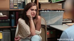 Shoplyfter - Peyton Robbie