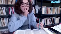 Nerdy College Teen masturbates on cam during study hall