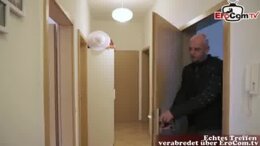 NAIVE DEUTSCHE BLONDINE TEEN ABGESCHLEPPT NACH FLIRT AUF STRA&szlig;E ZUM DREIER MMF
