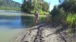 Juicy PAWG and hairy pussy in a swimsuit outdoors. Amateur fetish, exhibitionism.
