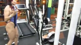 WORKOUT HOT DE CULO DE LA ESCULTURAL DIOSA MILF
