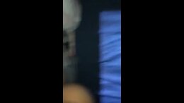 Mi primo se coge a mi novia mientras yo los grabo